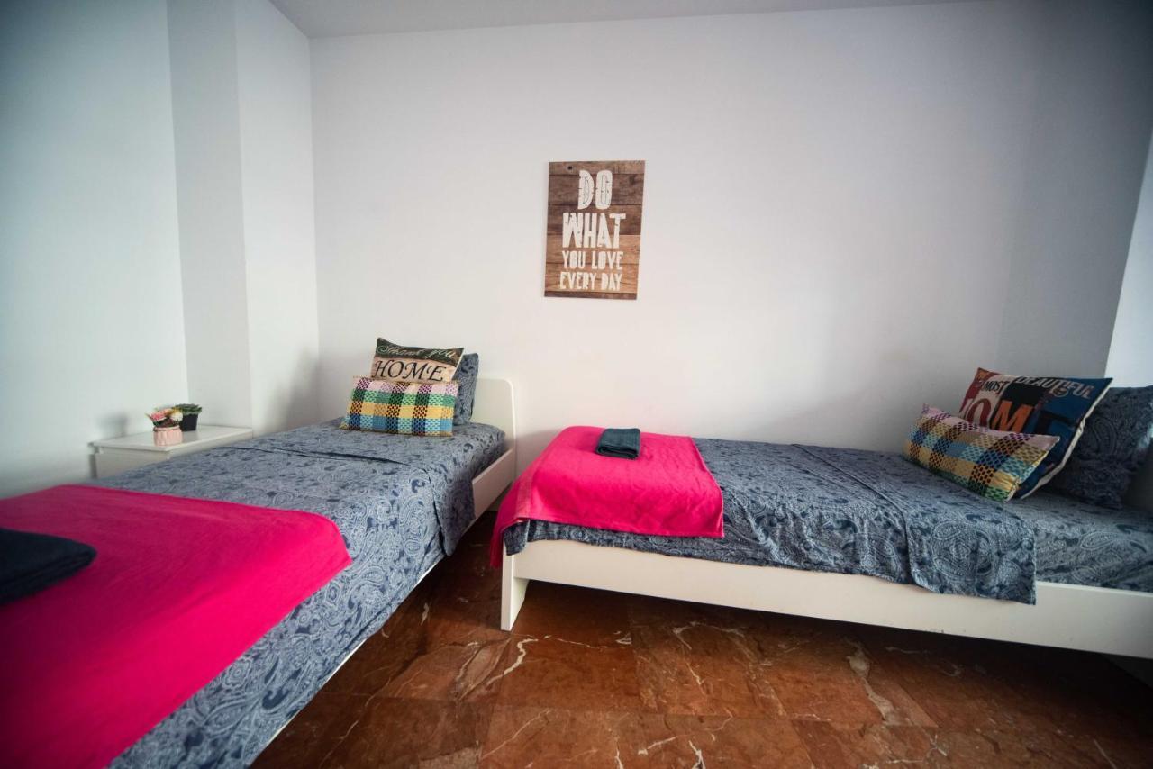 Doble En Eixample Hostal *